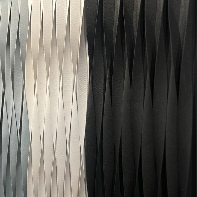 Quadro Artesanal Trama Degradê Preto e Branco II Sem Vidro 90x90cm